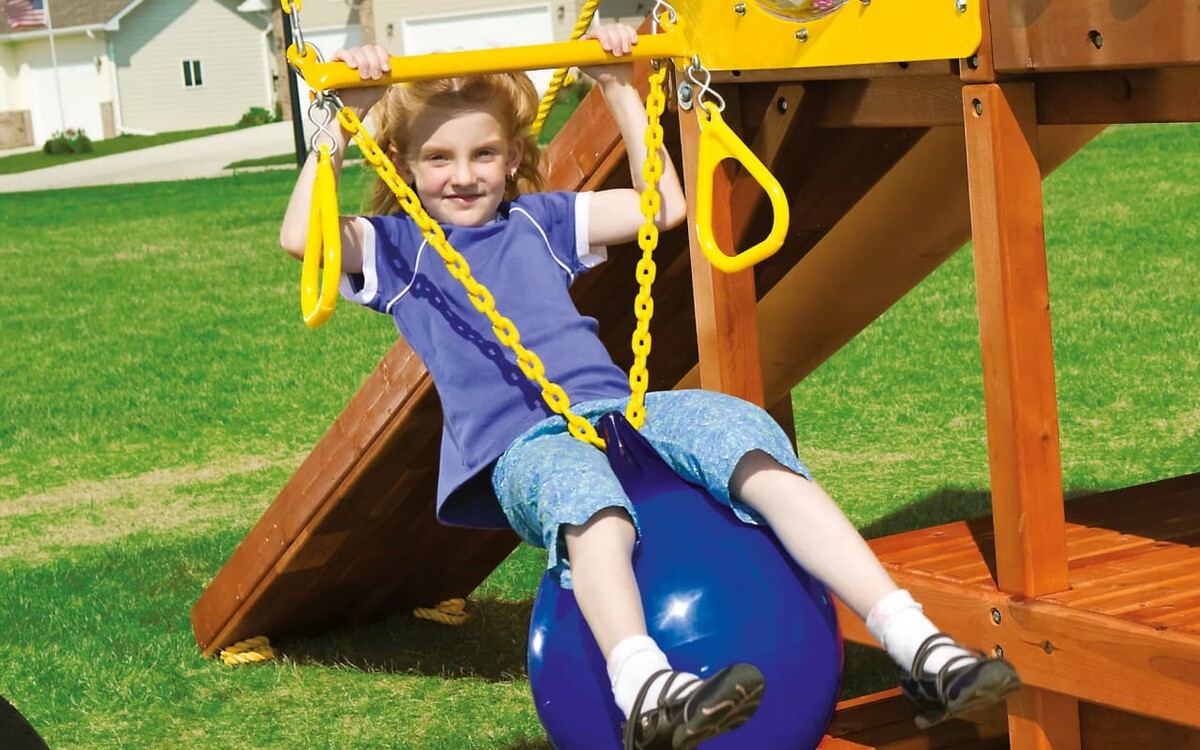 Трапеция с синим мячем (Trapeze/Rings with Buoy Ball )