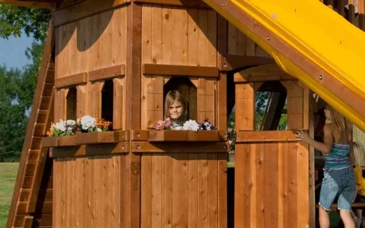 Закрытый Нижний Домик (Funhouse Lower-Level Playhouse)